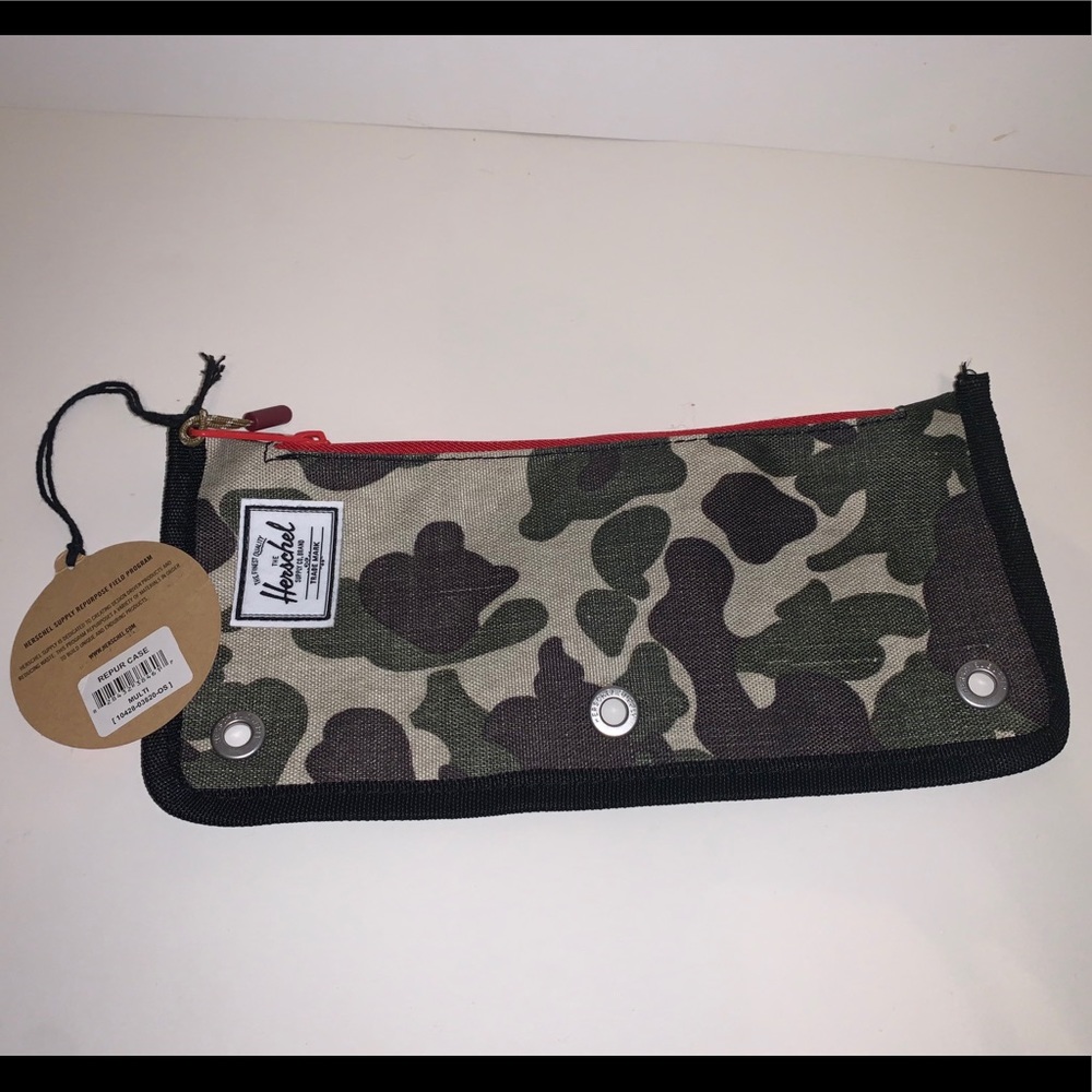 NWT Herschel Binder Pouch